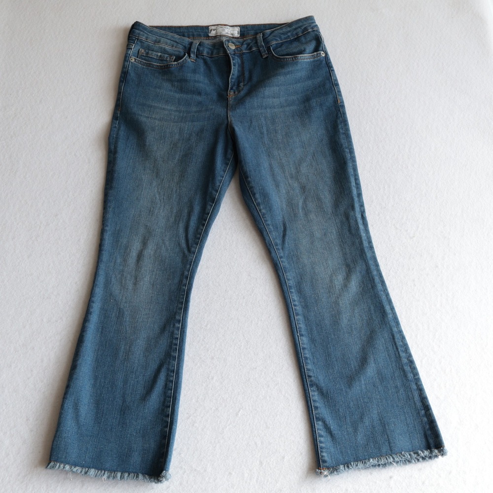 Free People Womens Frayed Hem Cropped Flare Jeans Blue Denim Size 31 Wide Leg